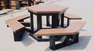 Hexagonal-Table